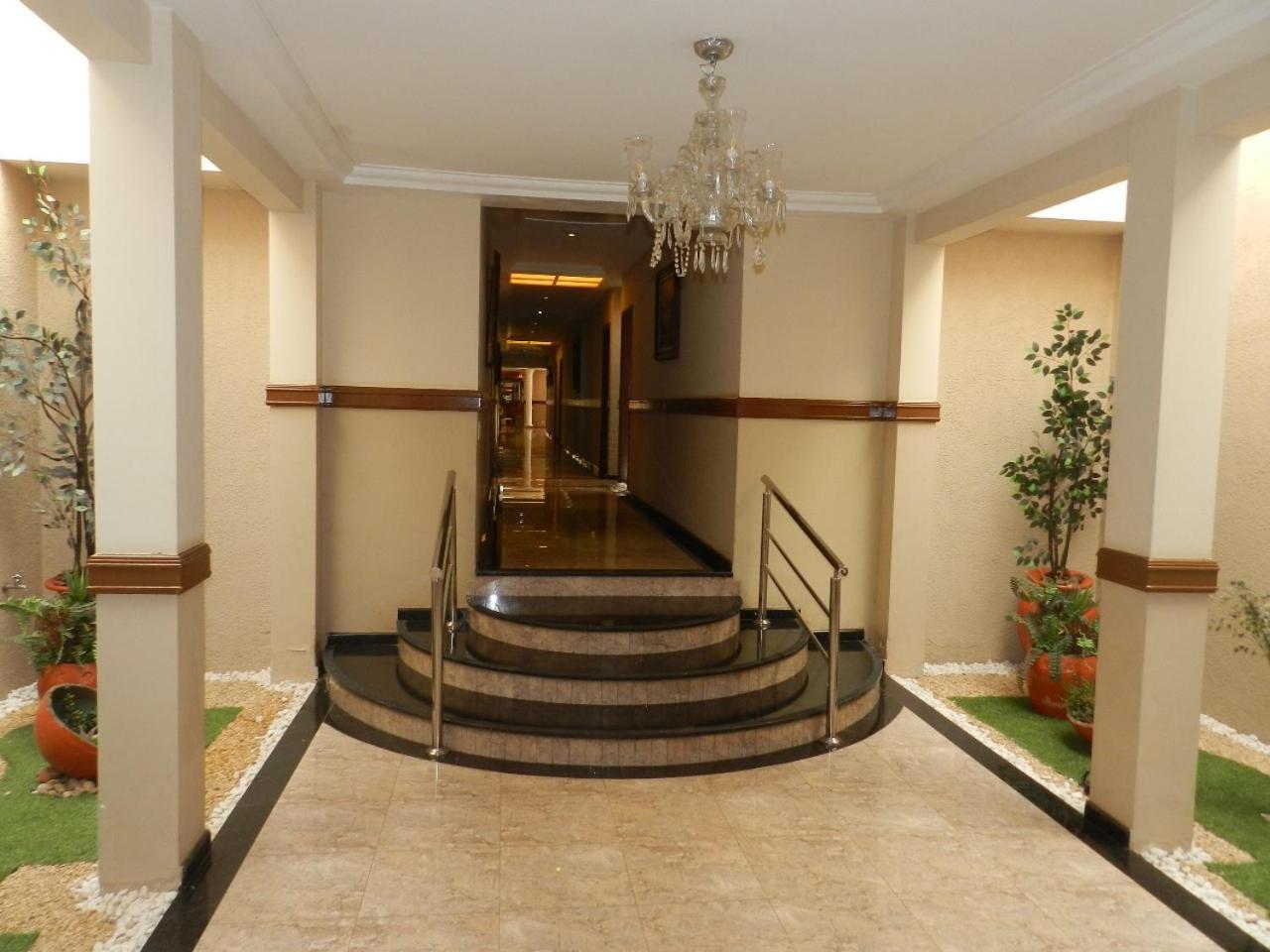Paradise Inn Hotel カタンドゥーヴァ エクステリア 写真