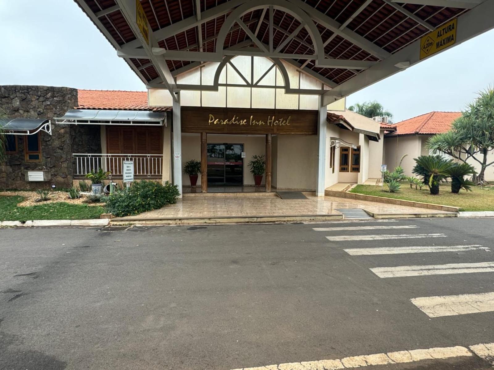 Paradise Inn Hotel カタンドゥーヴァ エクステリア 写真