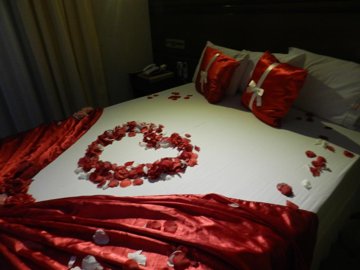Paradise Inn Hotel カタンドゥーヴァ エクステリア 写真